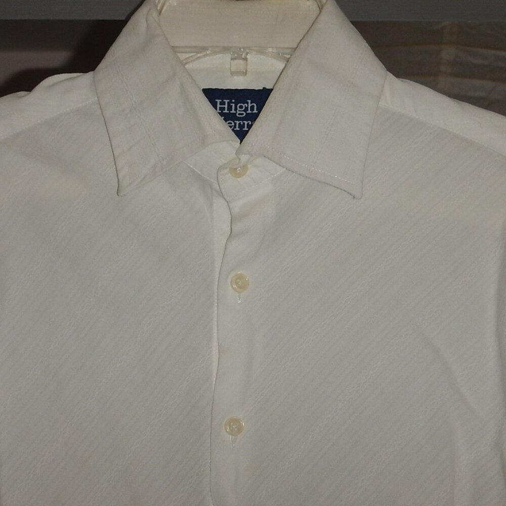 Men's white textured no-iron button down casual shirt (Small) High Sierra brand.